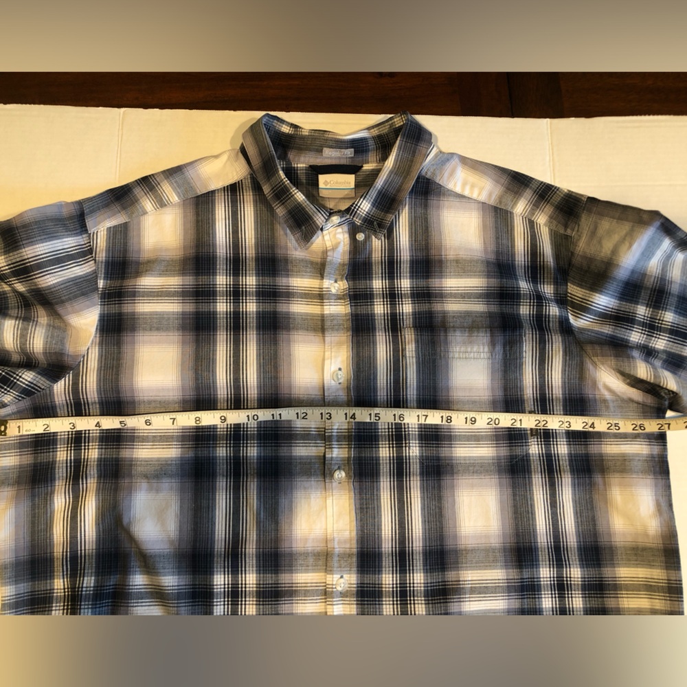 Columbia White and Blue Casual Button Down Shirt - Picture 4 of 5